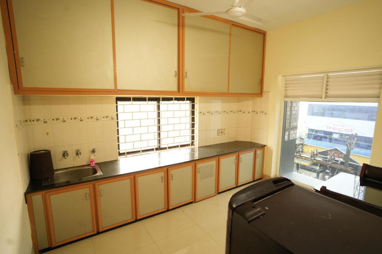 K V Suites Kochi Bagian luar foto