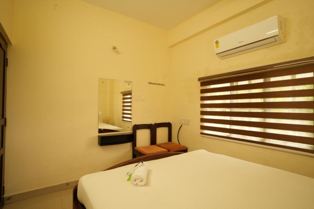 K V Suites Kochi Bagian luar foto